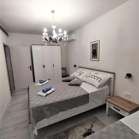 With Parking Space - 6784 Lägenhet *