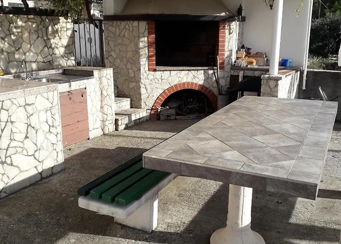 Apartamento With Parking Space - 6784 Makarska