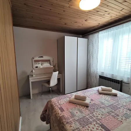 Apartment With Parking Space - 6784